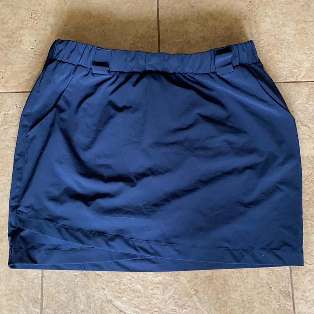 Athleta Skort. Navy Size Large.